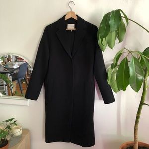 Oak + Fort black coat
